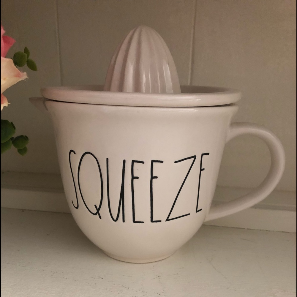 Rae Dunn squeeze NWT